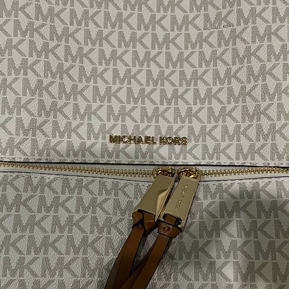 Michael Kors Rhea Medium Signature Logo Backpack in Light Cream Multi - Picture 7 of 16